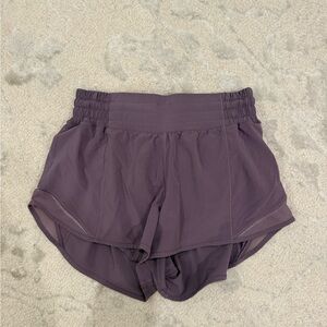 Lululemon Hotty Hot Short HR 2.5in